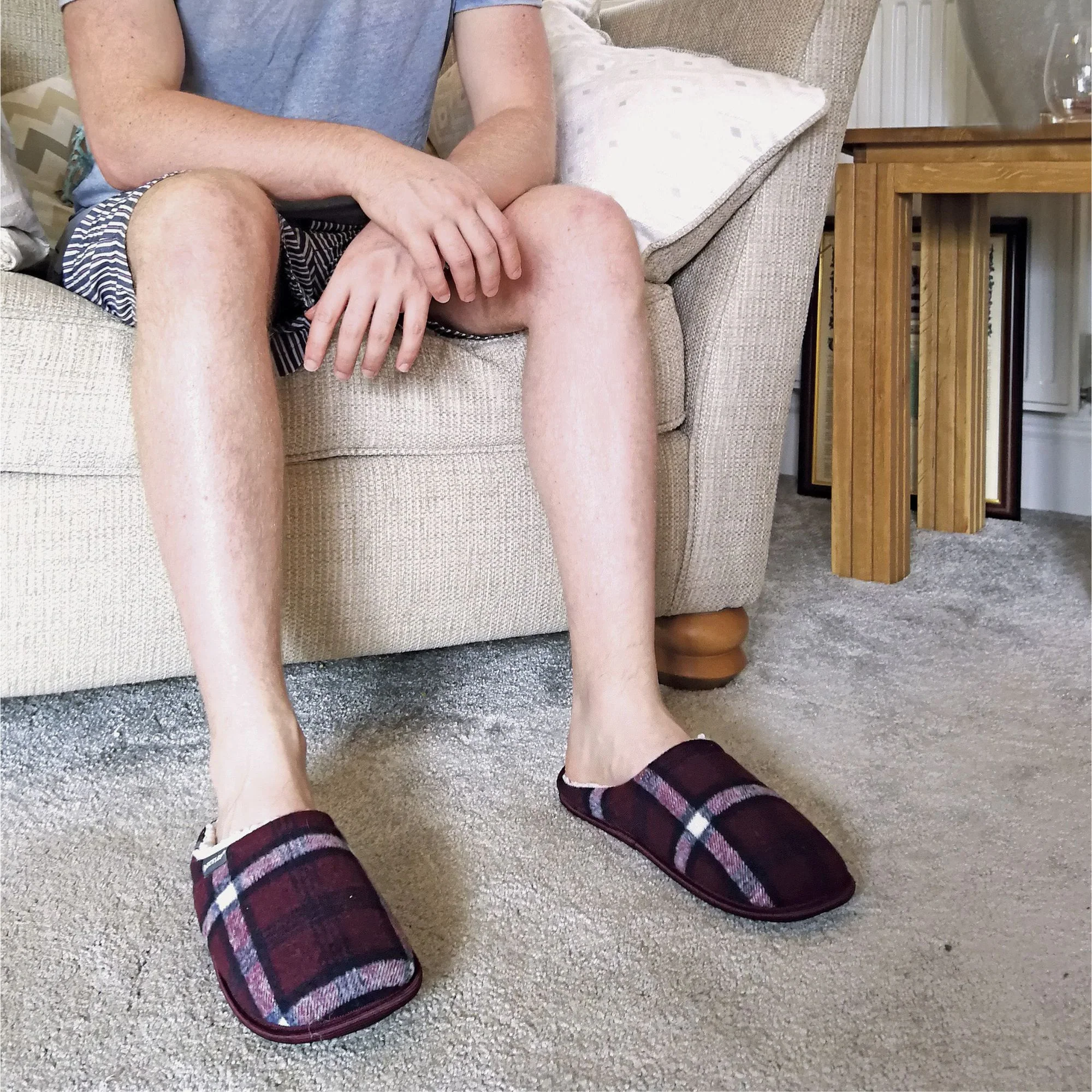 Mens Plush Fleece Lined Slip On Mule Checked Plaid Slippers (6 Sizes) - Image 7