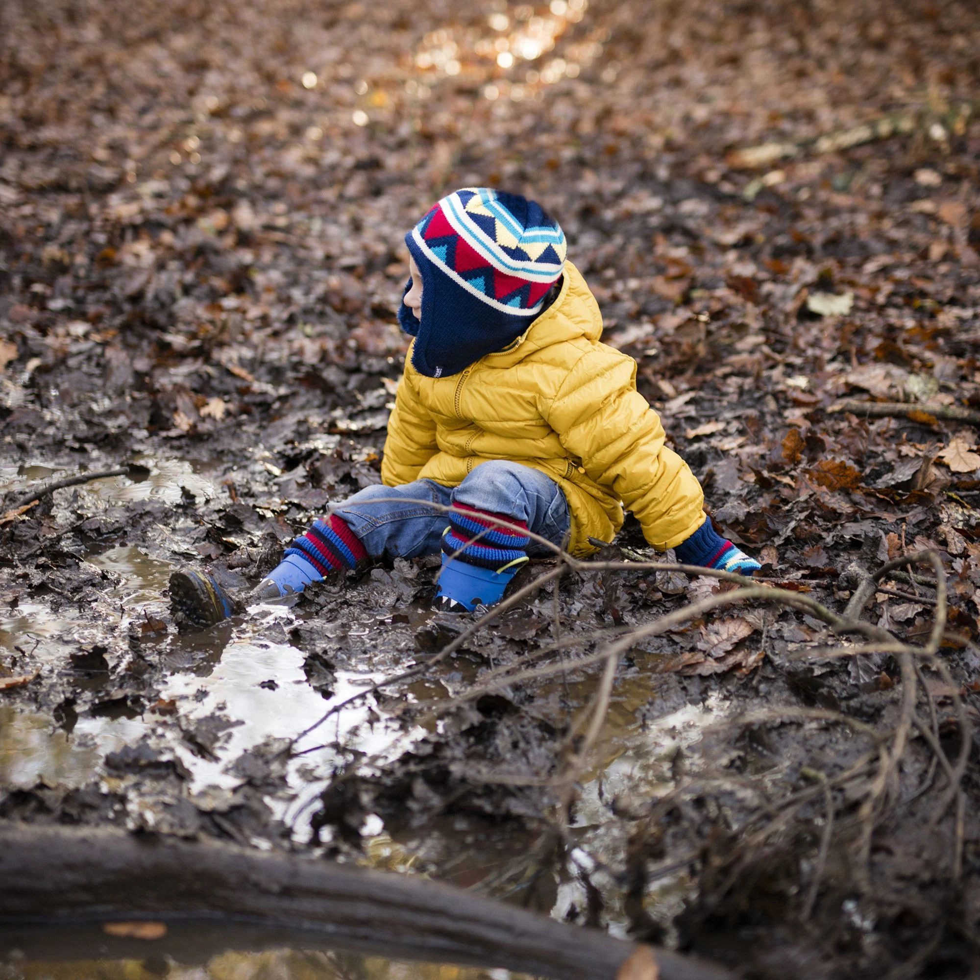 Childrens Winter Warm Fleece Lined Thermal Hat & Mittens Set with Ear Flaps - Image 4
