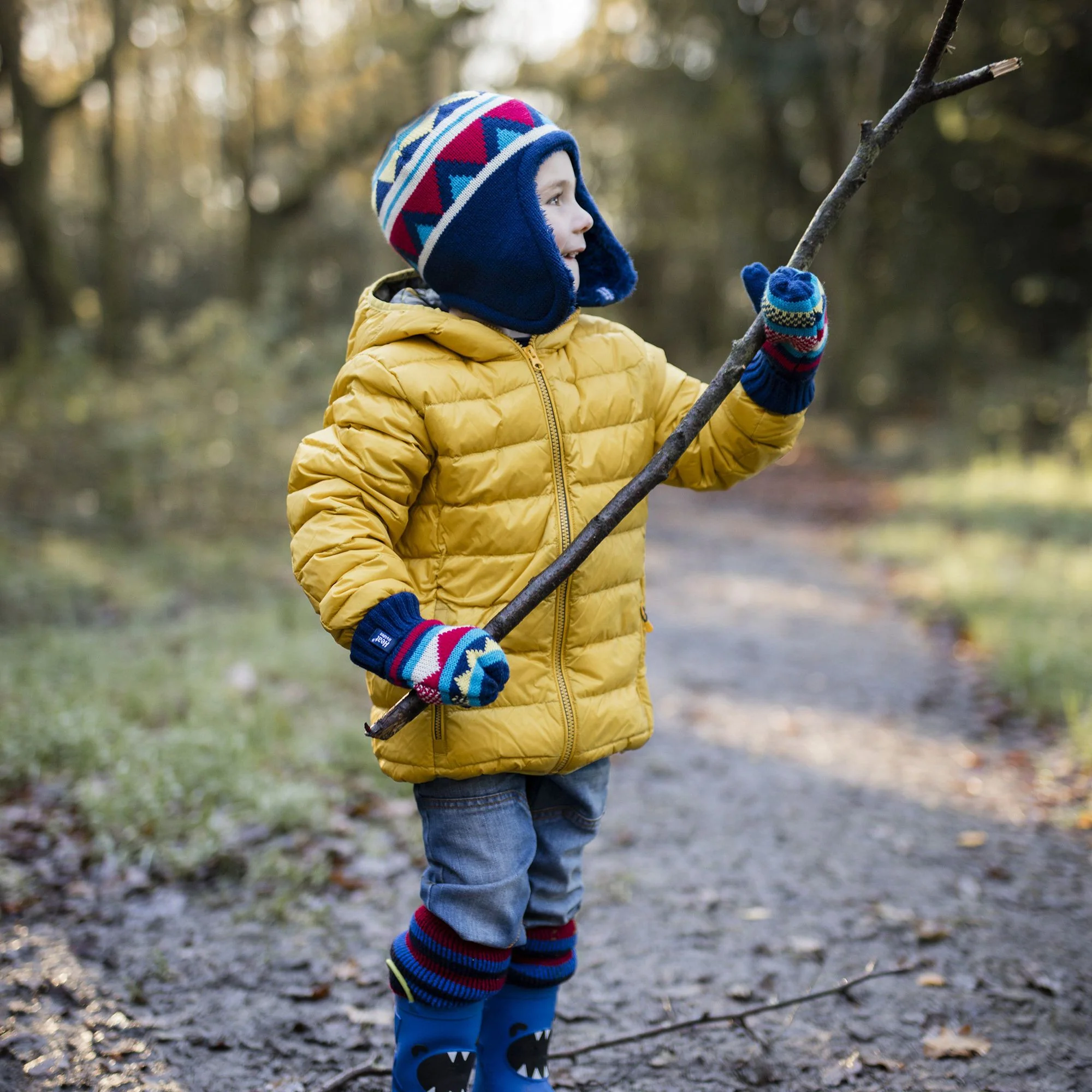 Childrens Winter Warm Fleece Lined Thermal Hat & Mittens Set with Ear Flaps - Image 7