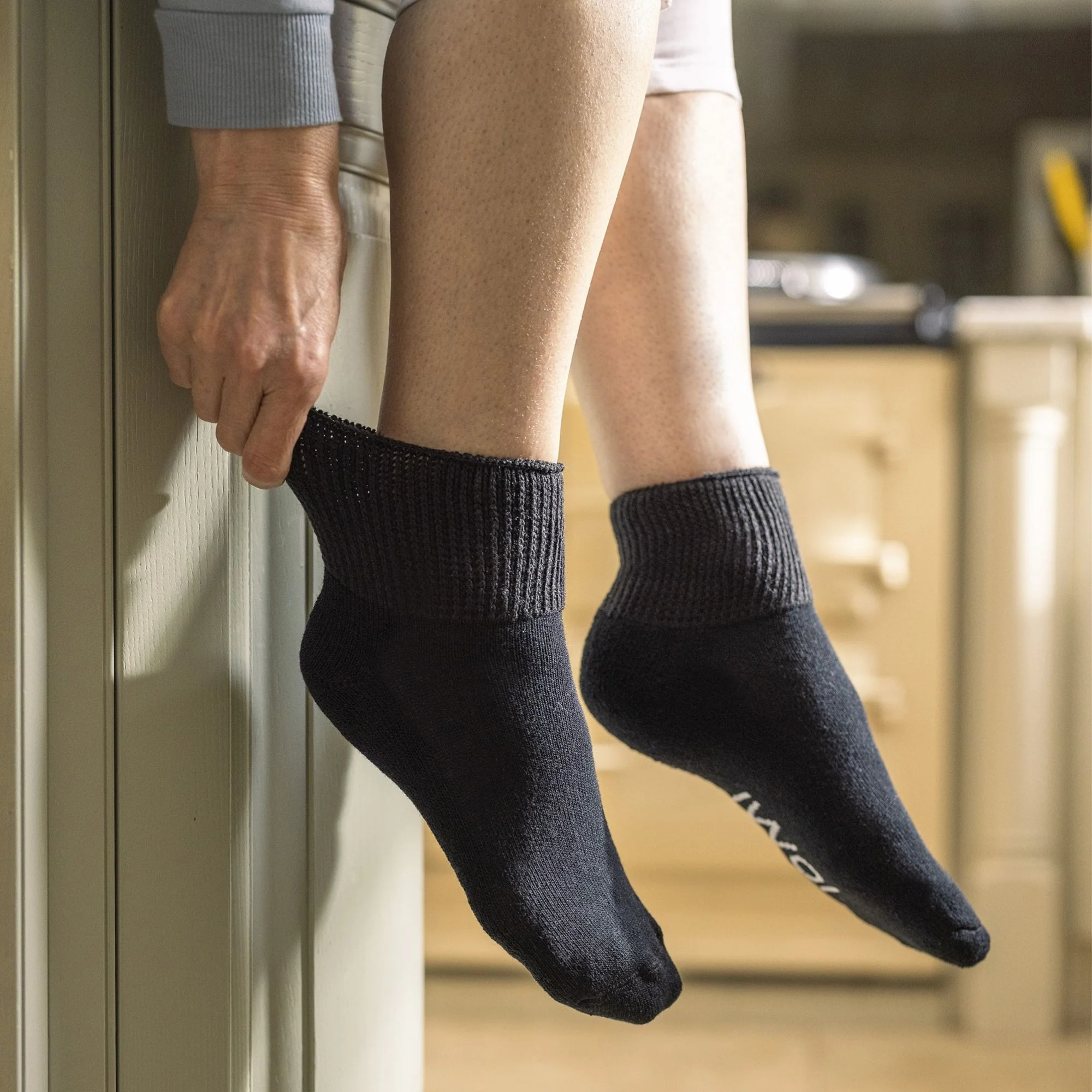 3 Pack Extra Wide Cotton Low Cut Ankle Diabetic Socks - Image 4