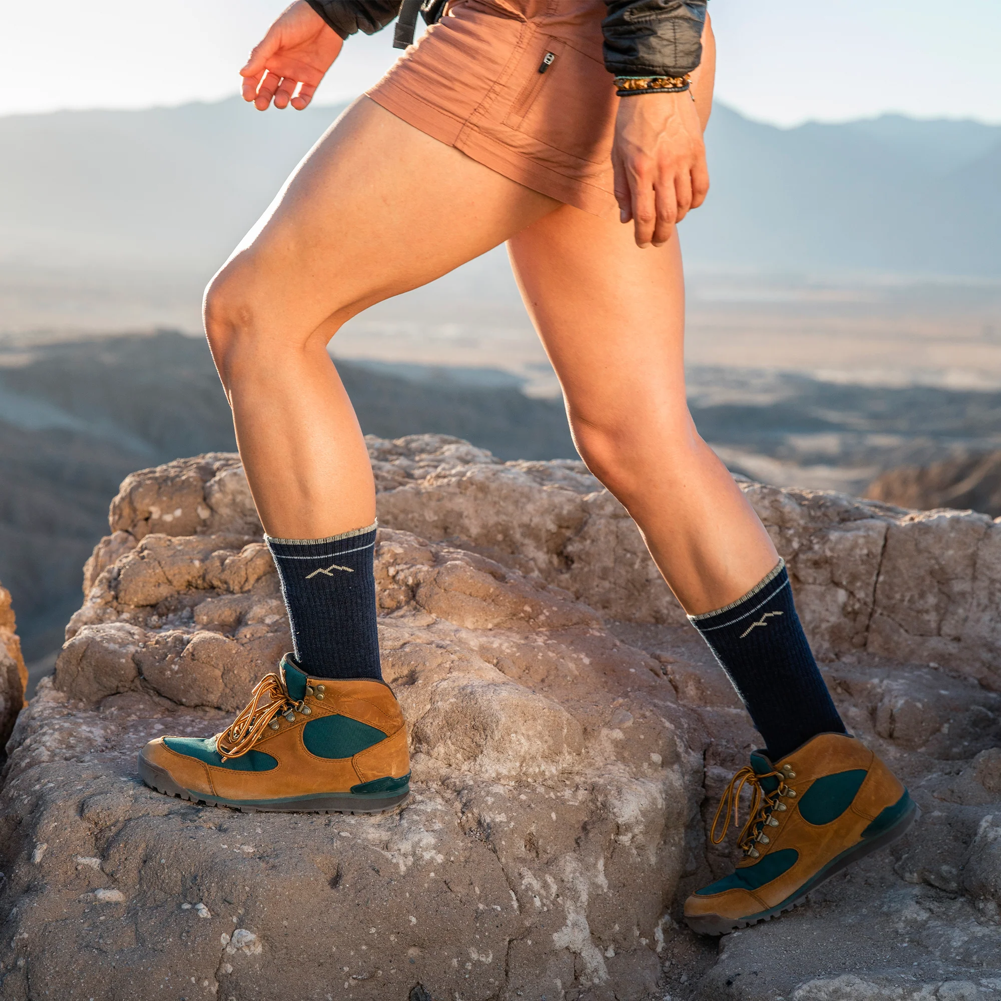 Ladies Boot Midweight Seamless Hiking Merino Wool Socks - Image 5