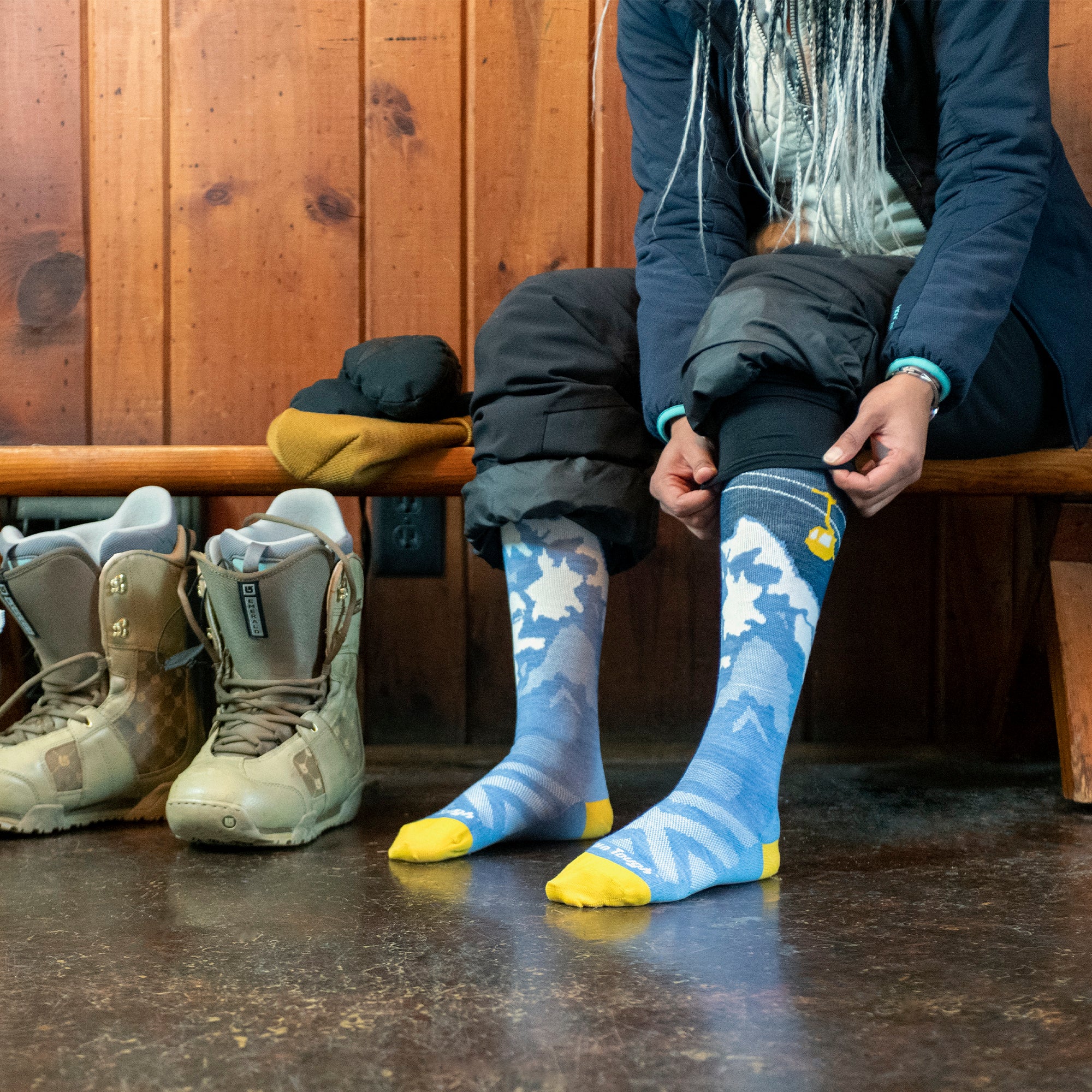 Ladies Over-the-Calf Patterned Lightweight Ski Snowboard Merino Wool Socks - Image 4