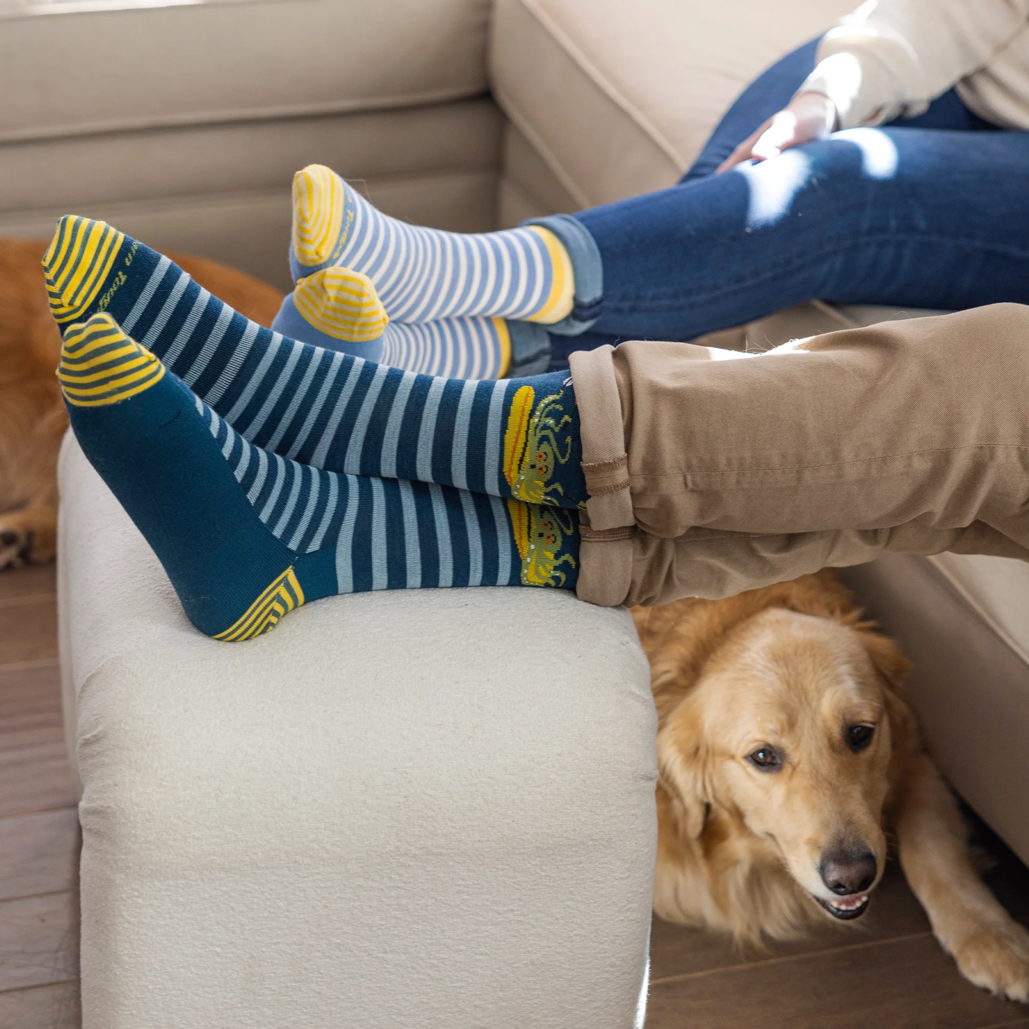 Mens Animal Patterned Crew Lightweight Seamless Merino Wool Socks - Image 3