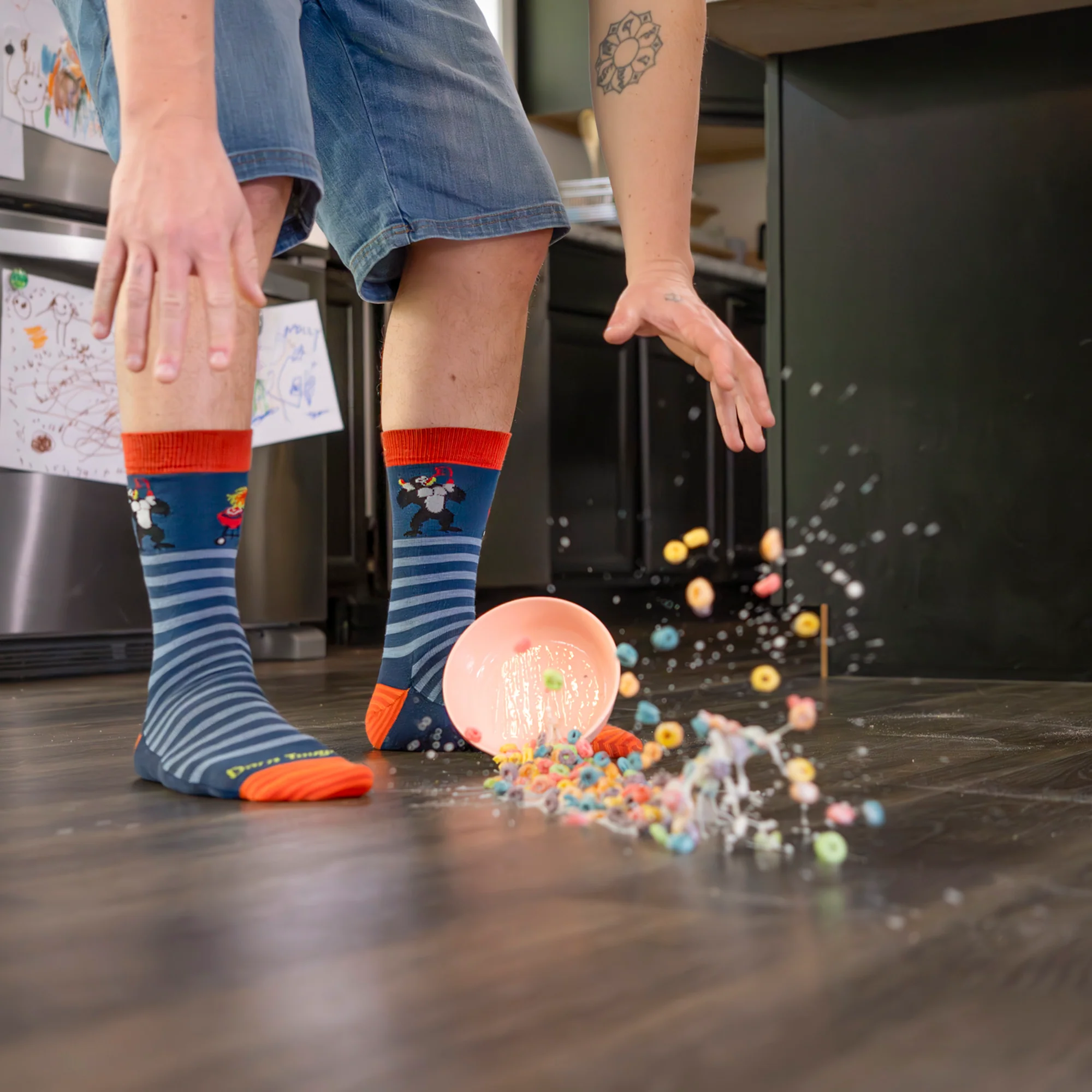 Mens Animal Patterned Crew Lightweight Seamless Merino Wool Socks - Image 8